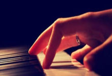 雷火电竞官网：[德甲]第10轮：弗赖堡3-3门兴格拉德巴赫 集锦.